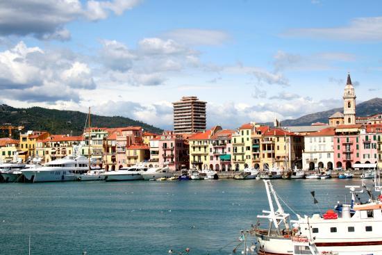 Grattacielo Oneglia